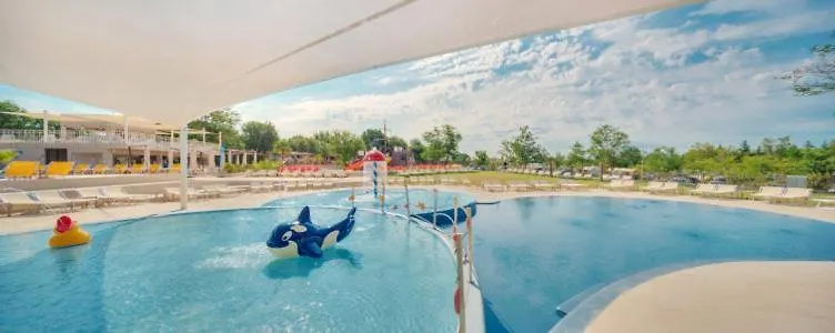 Camping Adria Mobile Homes Lanterna Porec