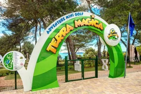 Camping Adria Mobile Homes Lanterna Porec